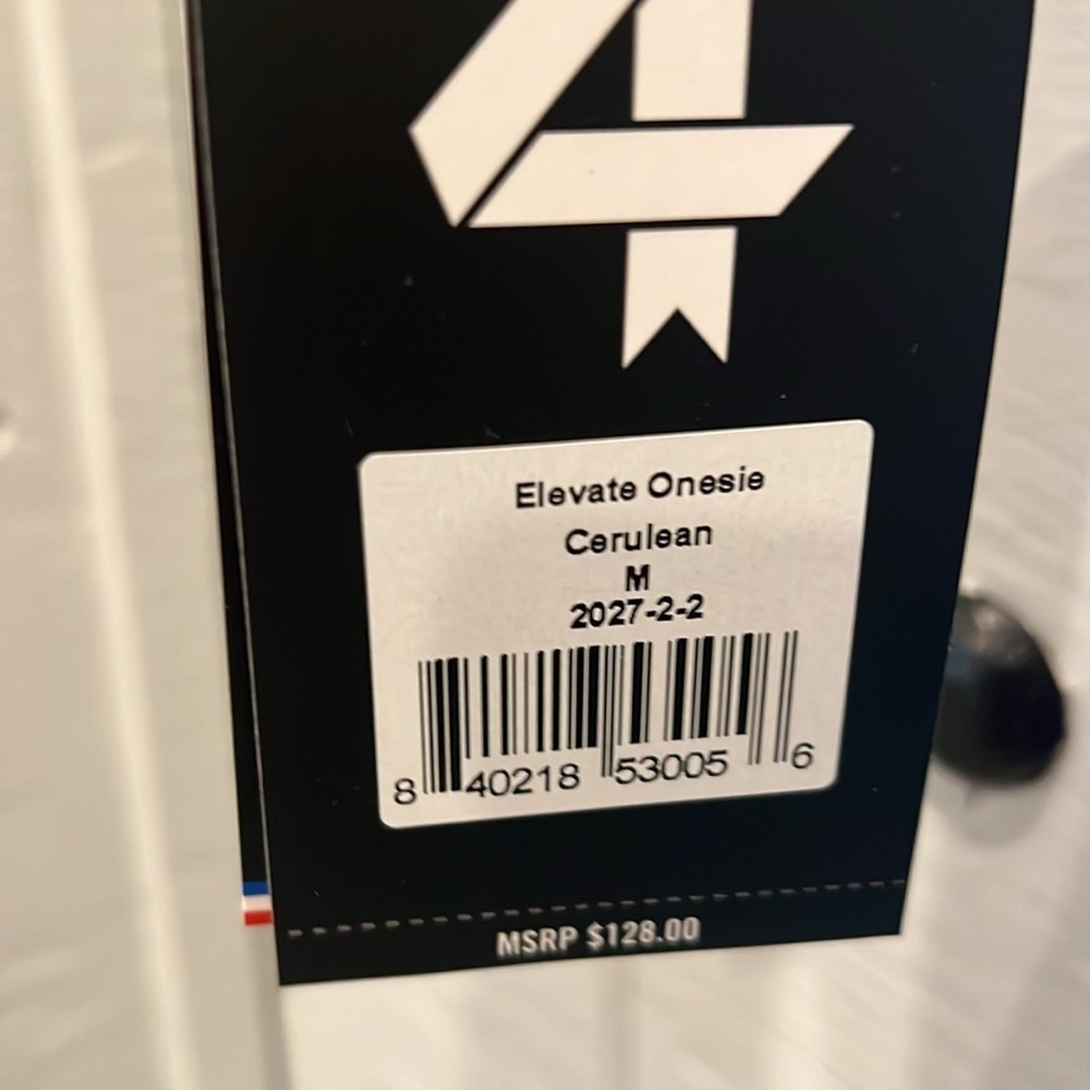 NWT Fourlaps Elevate Onesie Cerulean Size M - Picture 5 of 6